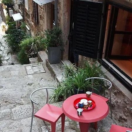 杜布若维尼克豪华公寓酒店